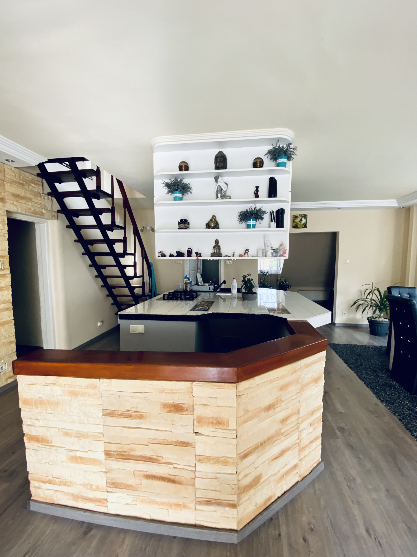 Budapest Eladó  Családi ház  Budapest Eladó  Családi ház  