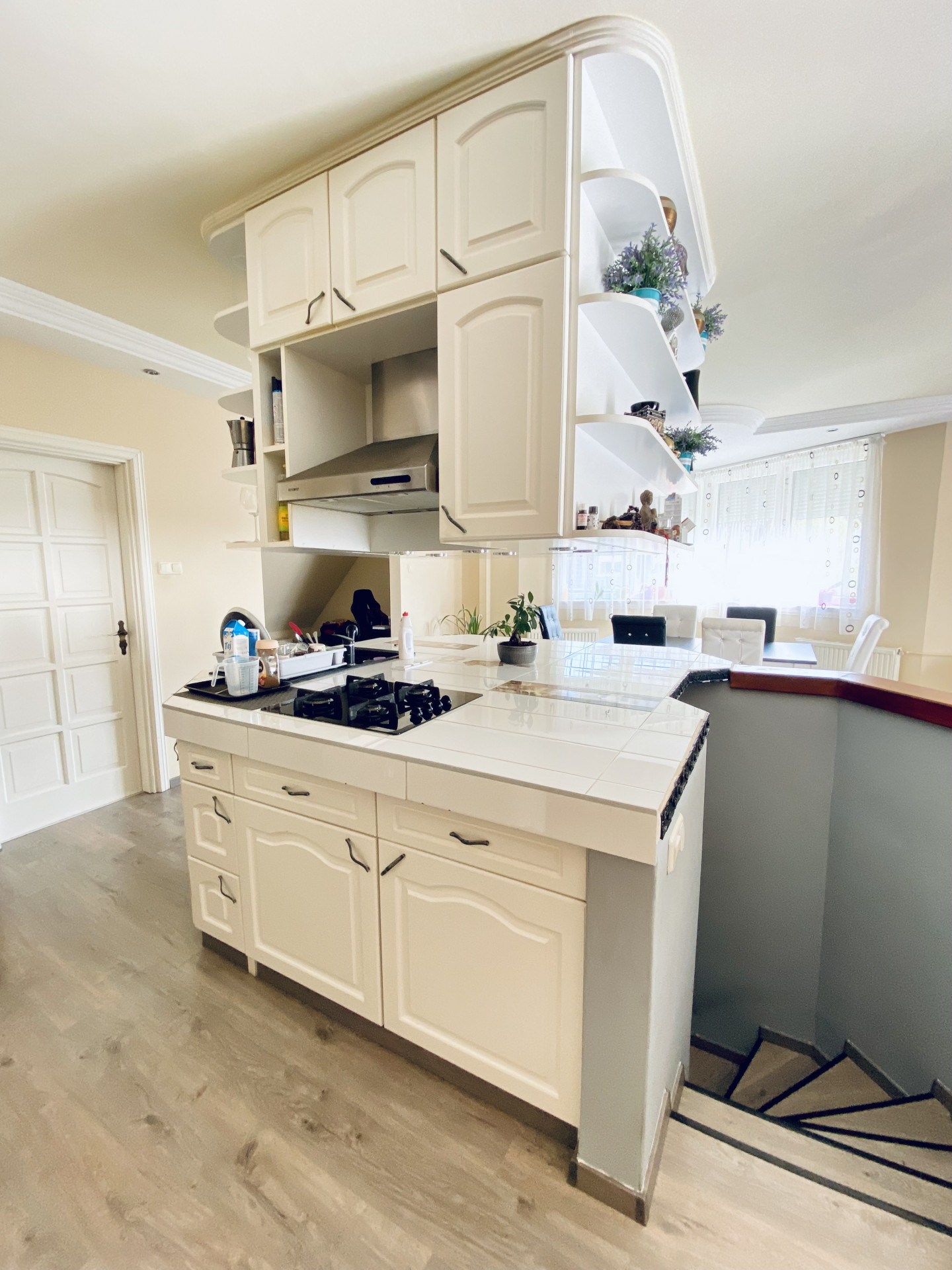 Budapest Eladó  Családi ház  Budapest Eladó  Családi ház  