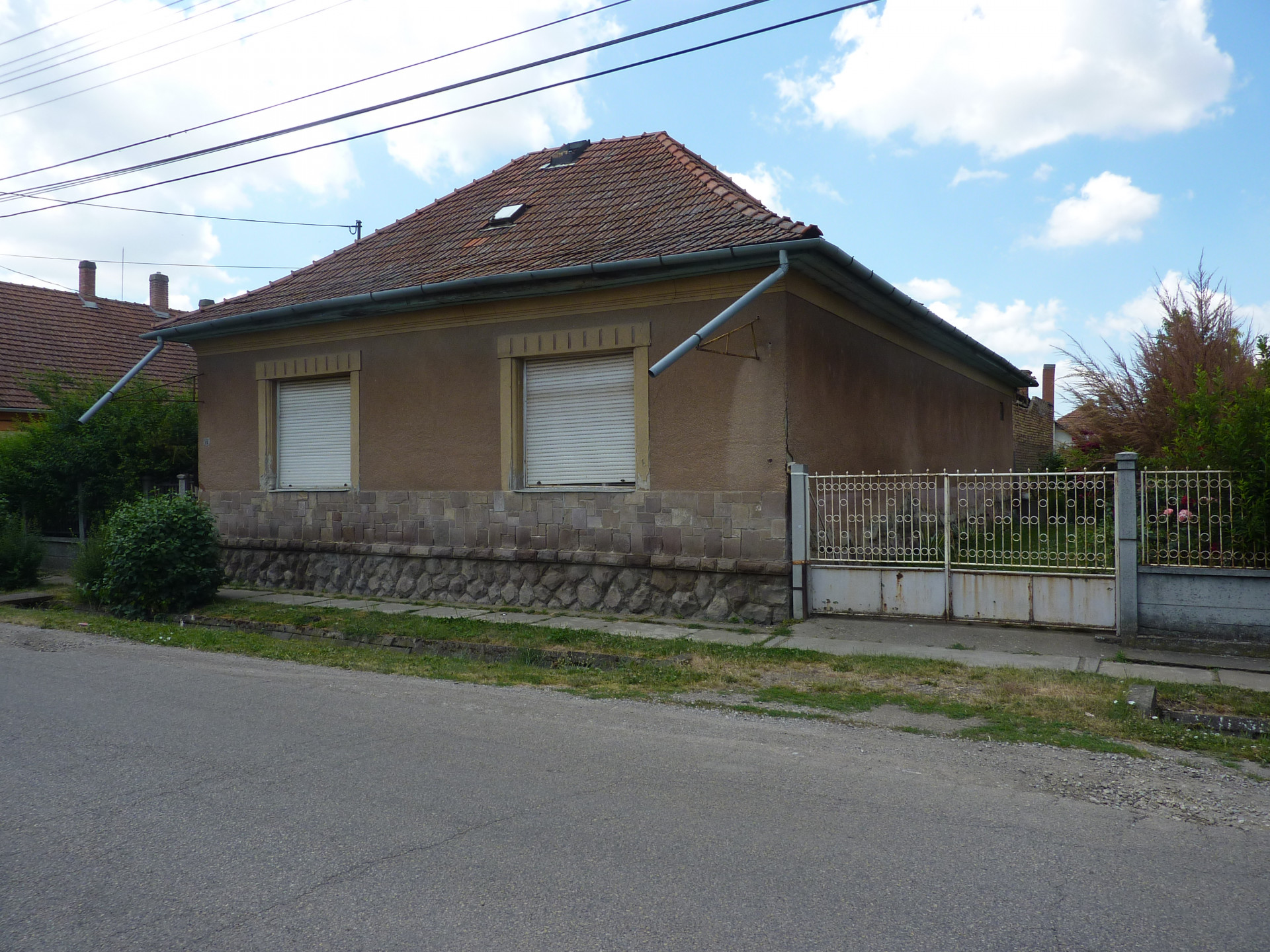 Jászapáti Eladó  Családi ház  Jászapáti Eladó  Családi ház Jász-Nagykun-Szolnok megye 