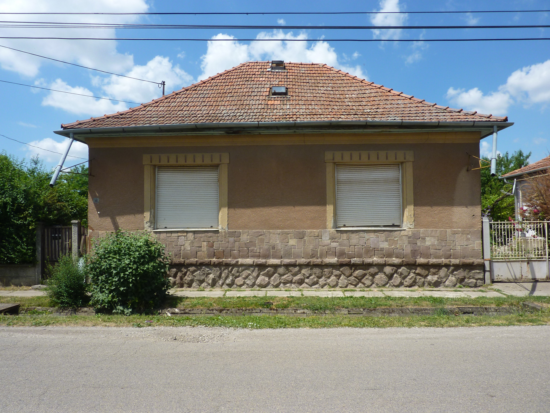 Jászapáti Eladó  Családi ház  Jászapáti Eladó  Családi ház Jász-Nagykun-Szolnok megye 