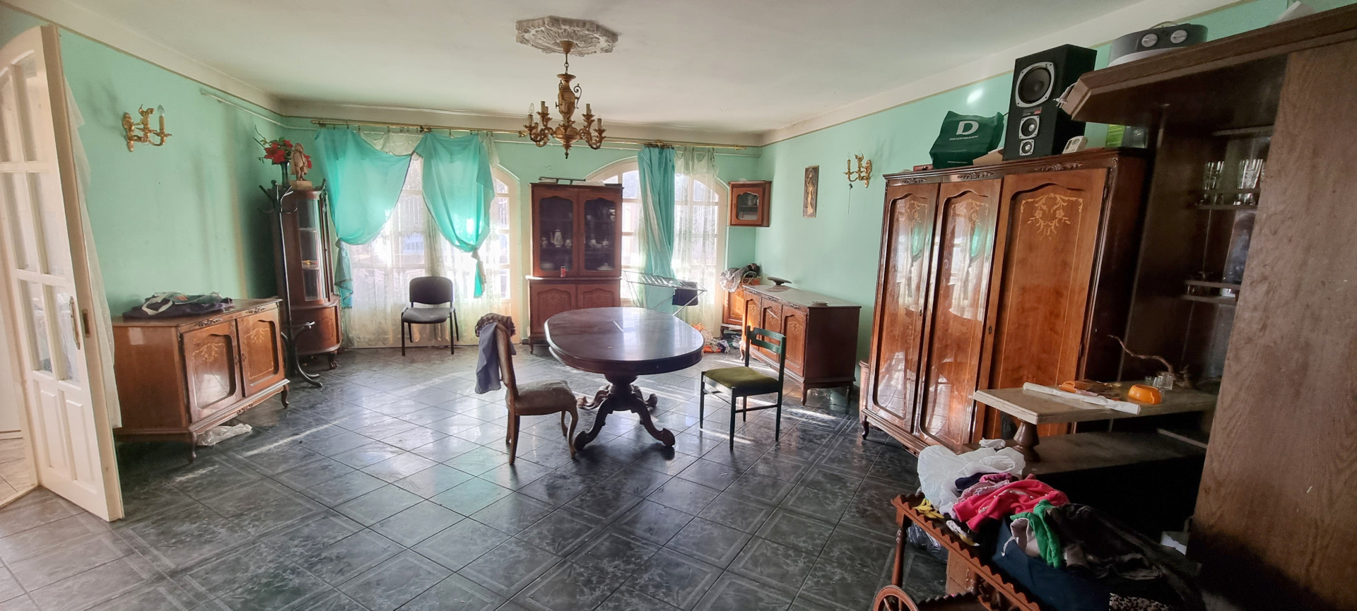 Budapest Eladó  Családi ház  Budapest Eladó  Családi ház  