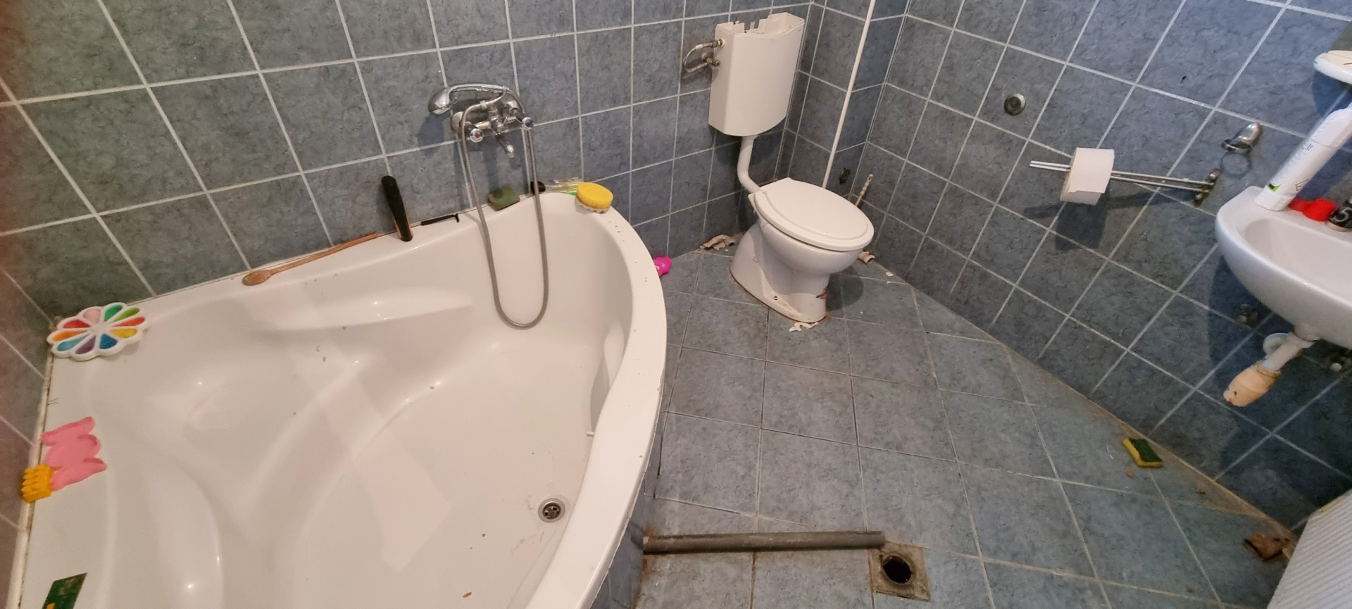 Budapest Eladó  Családi ház  Budapest Eladó  Családi ház  