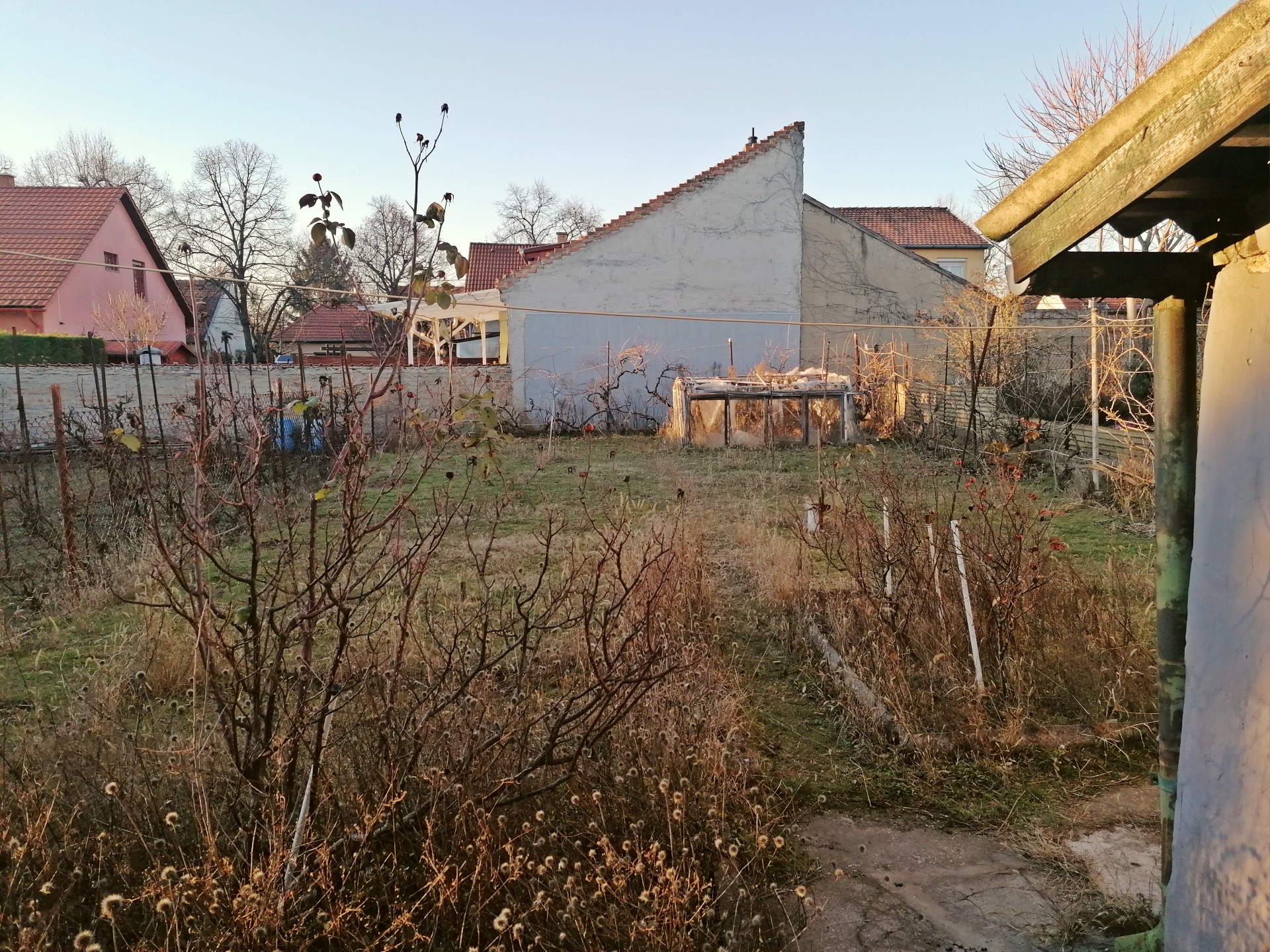 Budapest Eladó  Családi ház  Budapest Eladó  Családi ház  