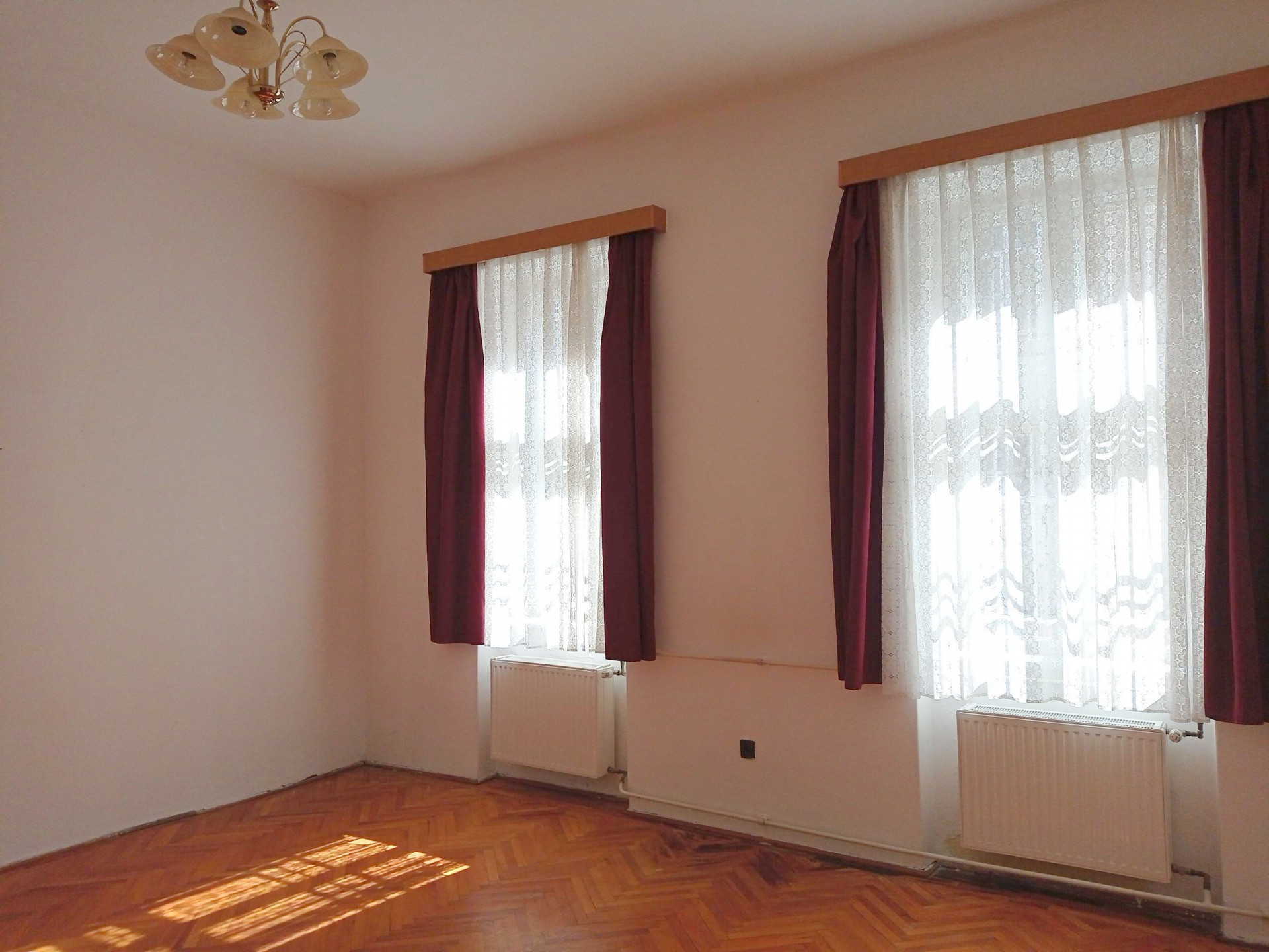 Győr Eladó  Lakás  Győr Eladó  Lakás Győr-Moson-Sopron megye 