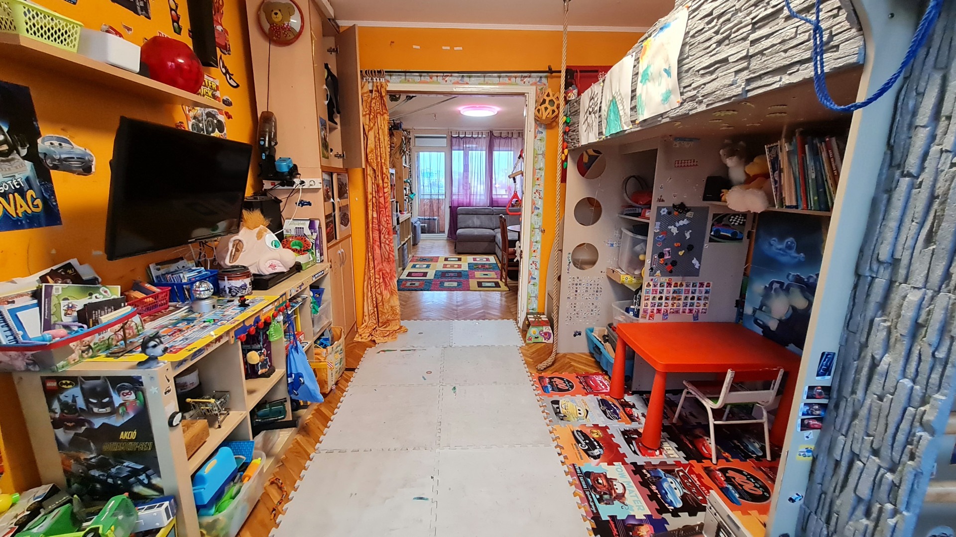 Budapest Eladó  Családi ház  Budapest Eladó  Családi ház  