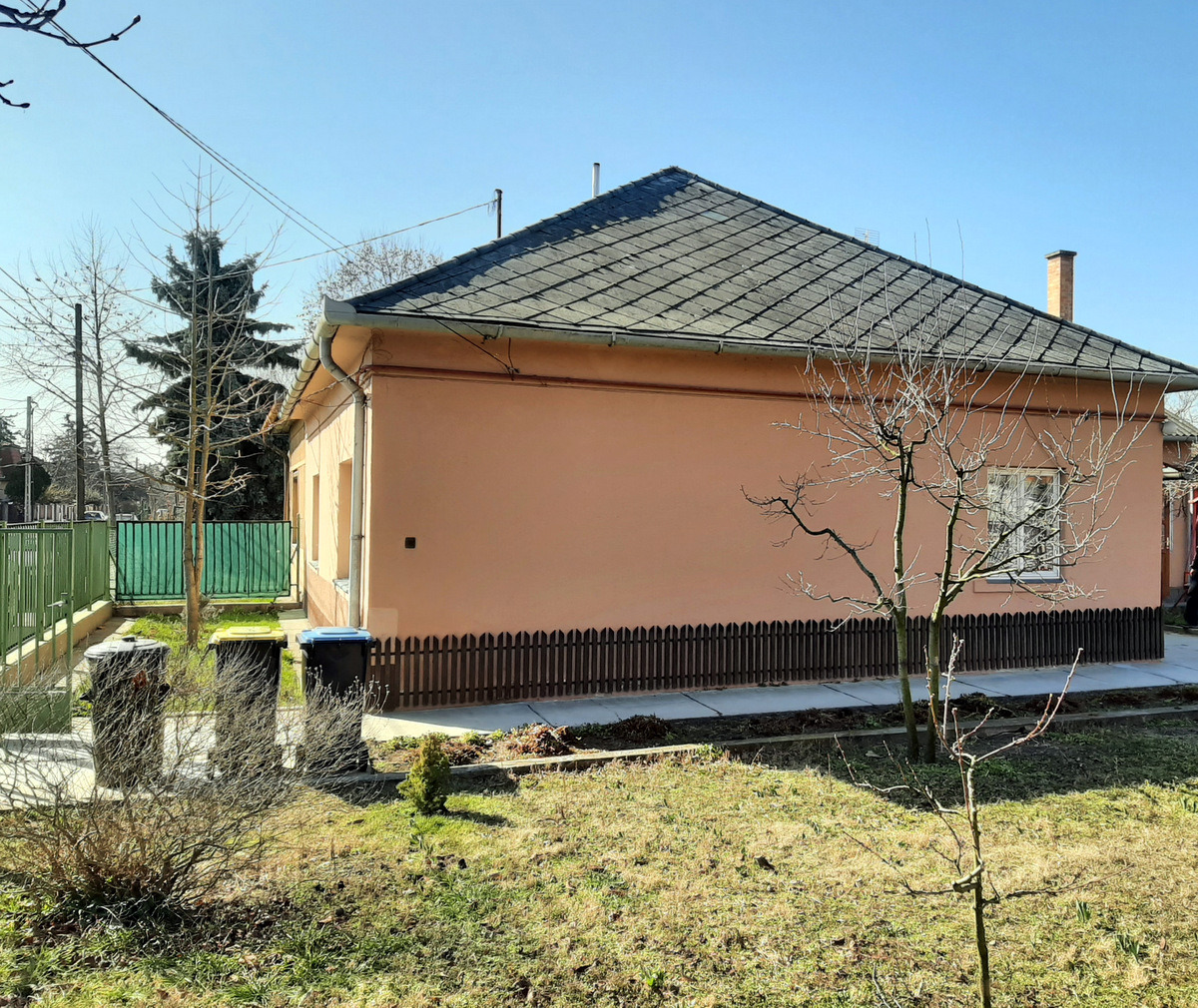 Budapest Eladó  Családi ház  Budapest Eladó  Családi ház  