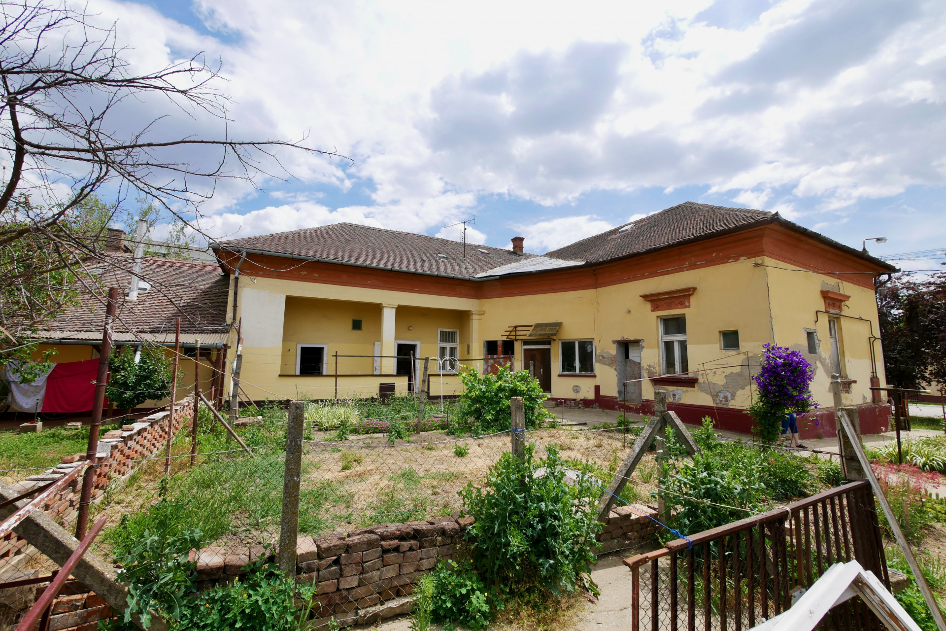 Karcag Eladó  Családi ház  Karcag Eladó  Családi ház Jász-Nagykun-Szolnok megye 