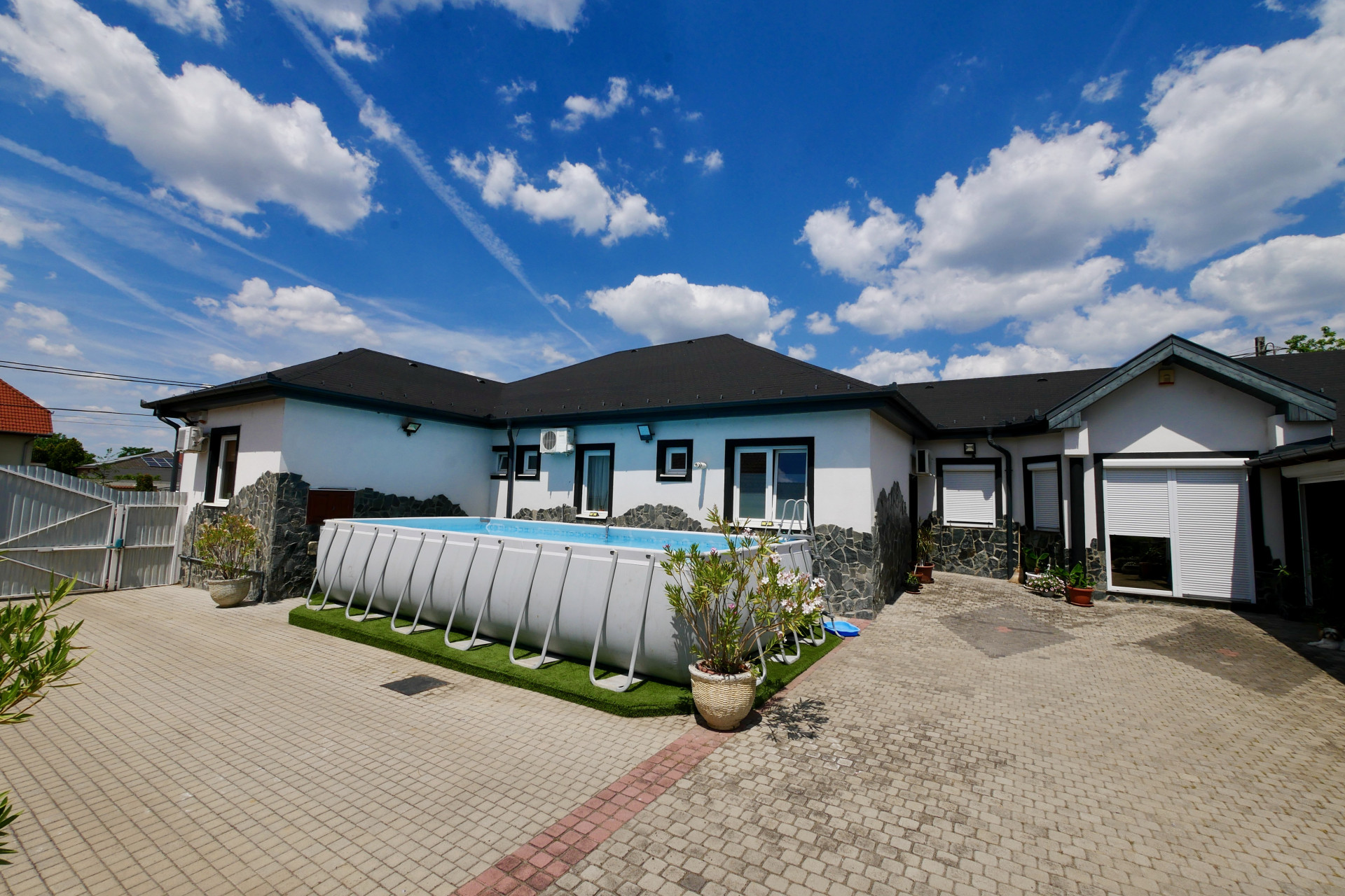 Debrecen Eladó  Családi ház  Debrecen Eladó  Családi ház Hajdú-Bihar megye 