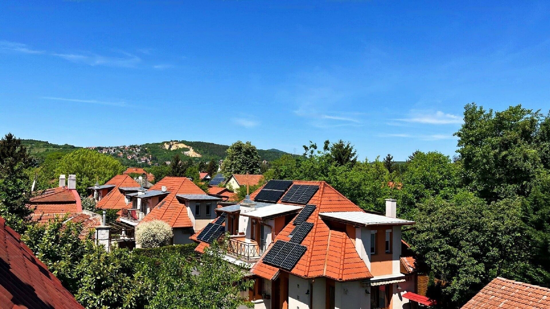 Budapest Eladó  Családi ház  Budapest Eladó  Családi ház  