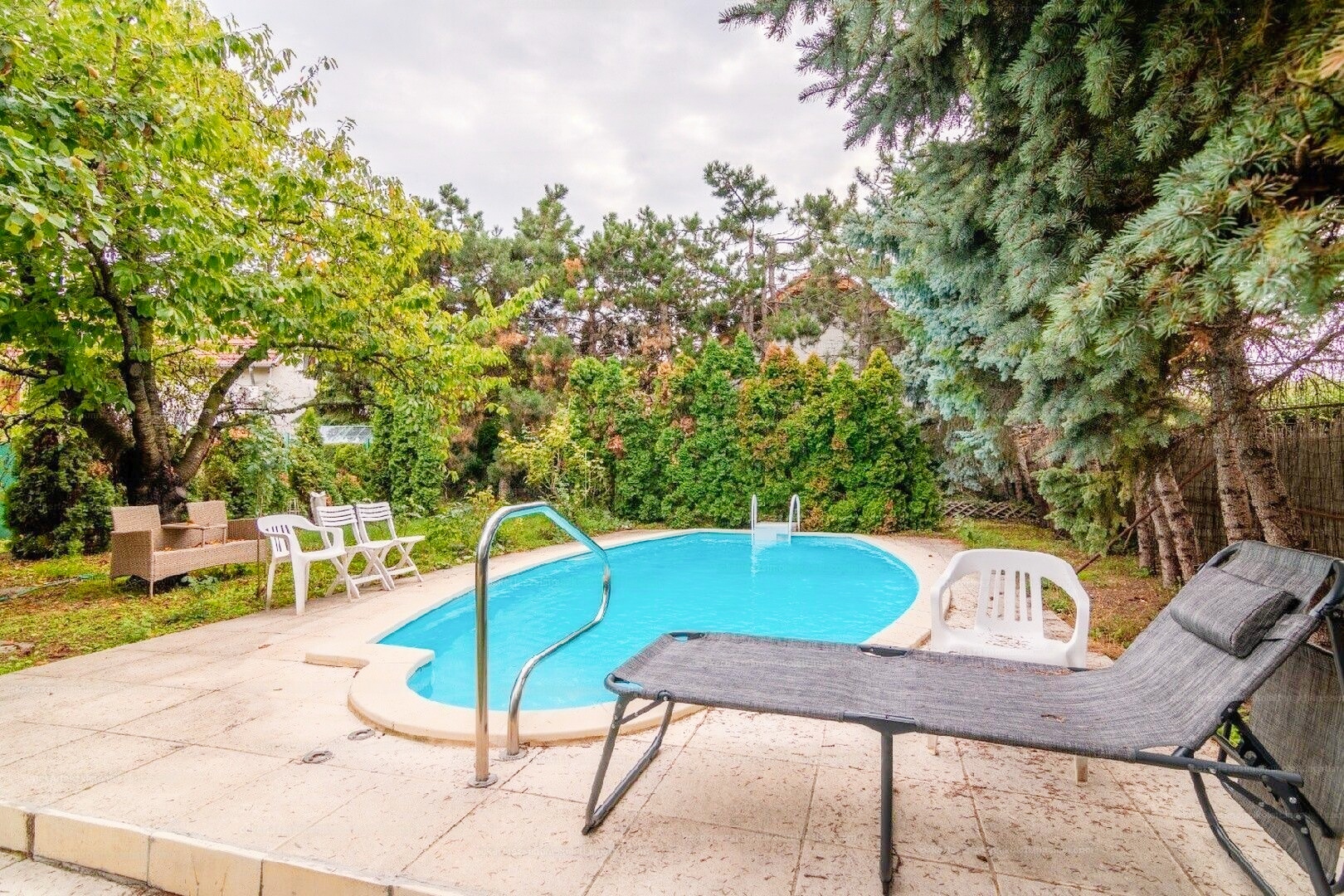 Budakalász Eladó  Családi ház  Budakalász Eladó  Családi ház Pest megye 