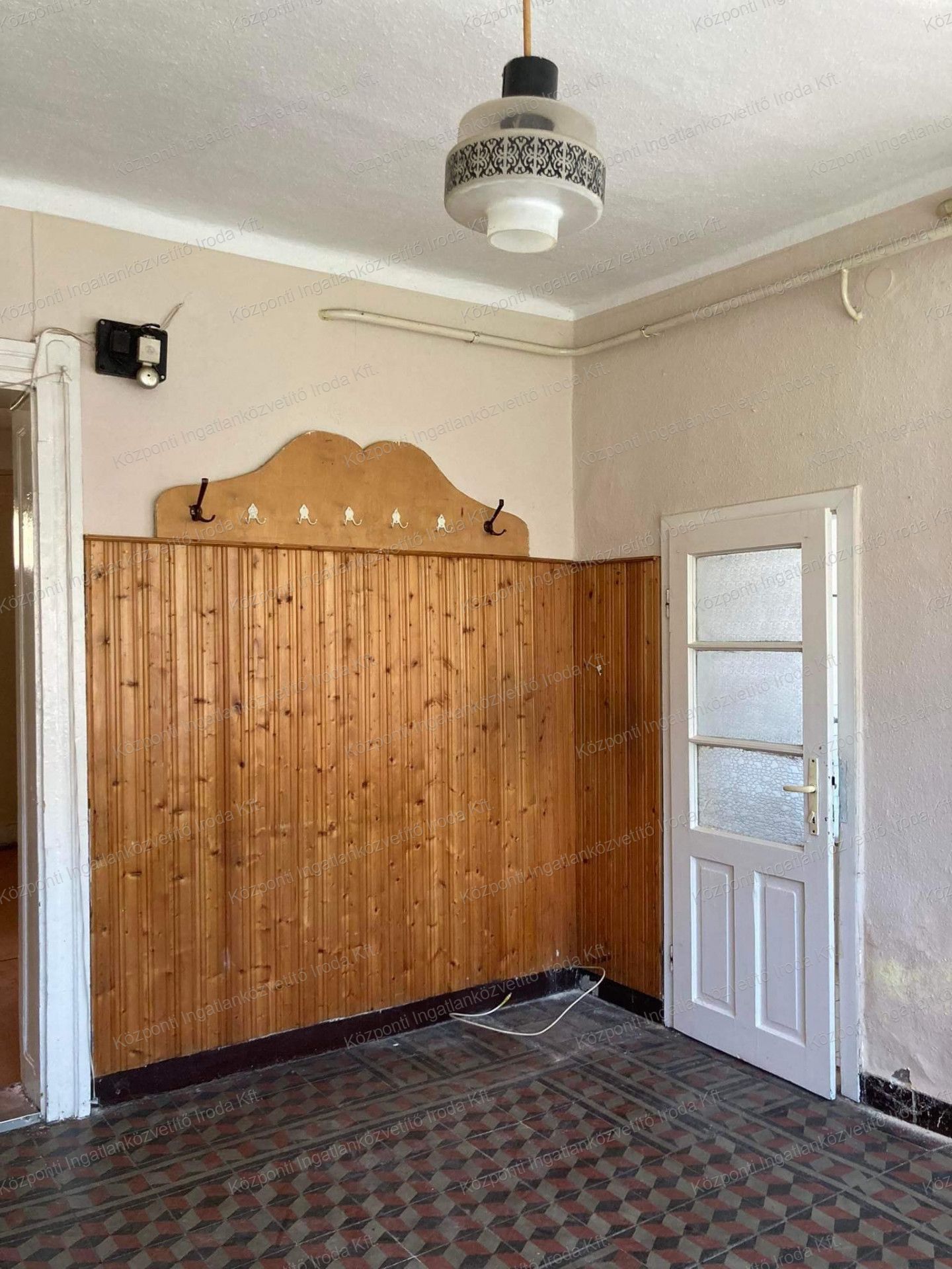 Tatabánya Eladó  Családi ház  Tatabánya Eladó  Családi ház Komárom-Esztergom megye 