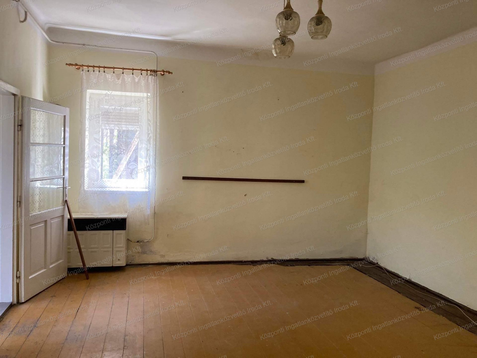 Tatabánya Eladó  Családi ház  Tatabánya Eladó  Családi ház Komárom-Esztergom megye 