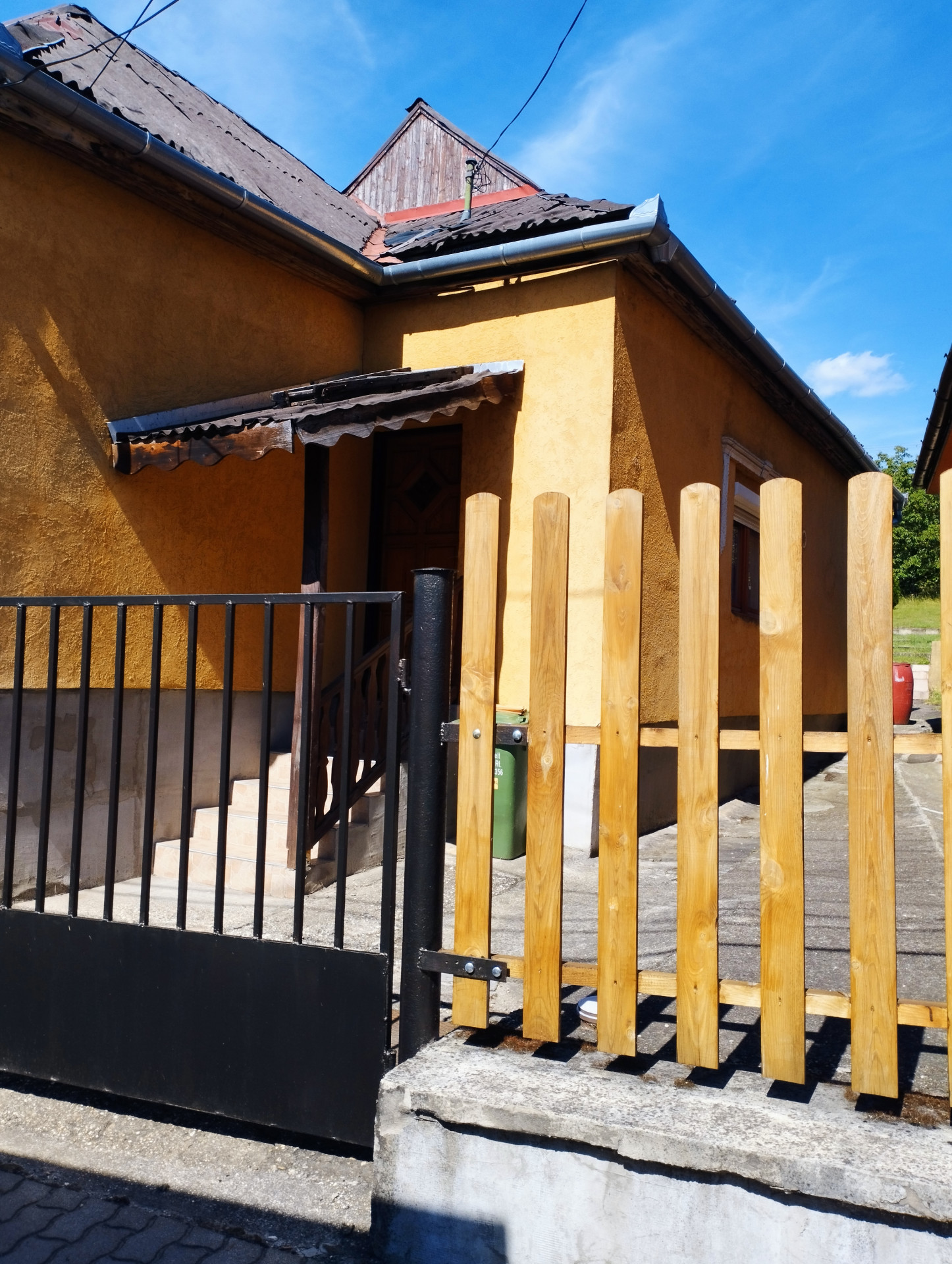 Tatabánya Eladó  Családi ház  Tatabánya Eladó  Családi ház Komárom-Esztergom megye 