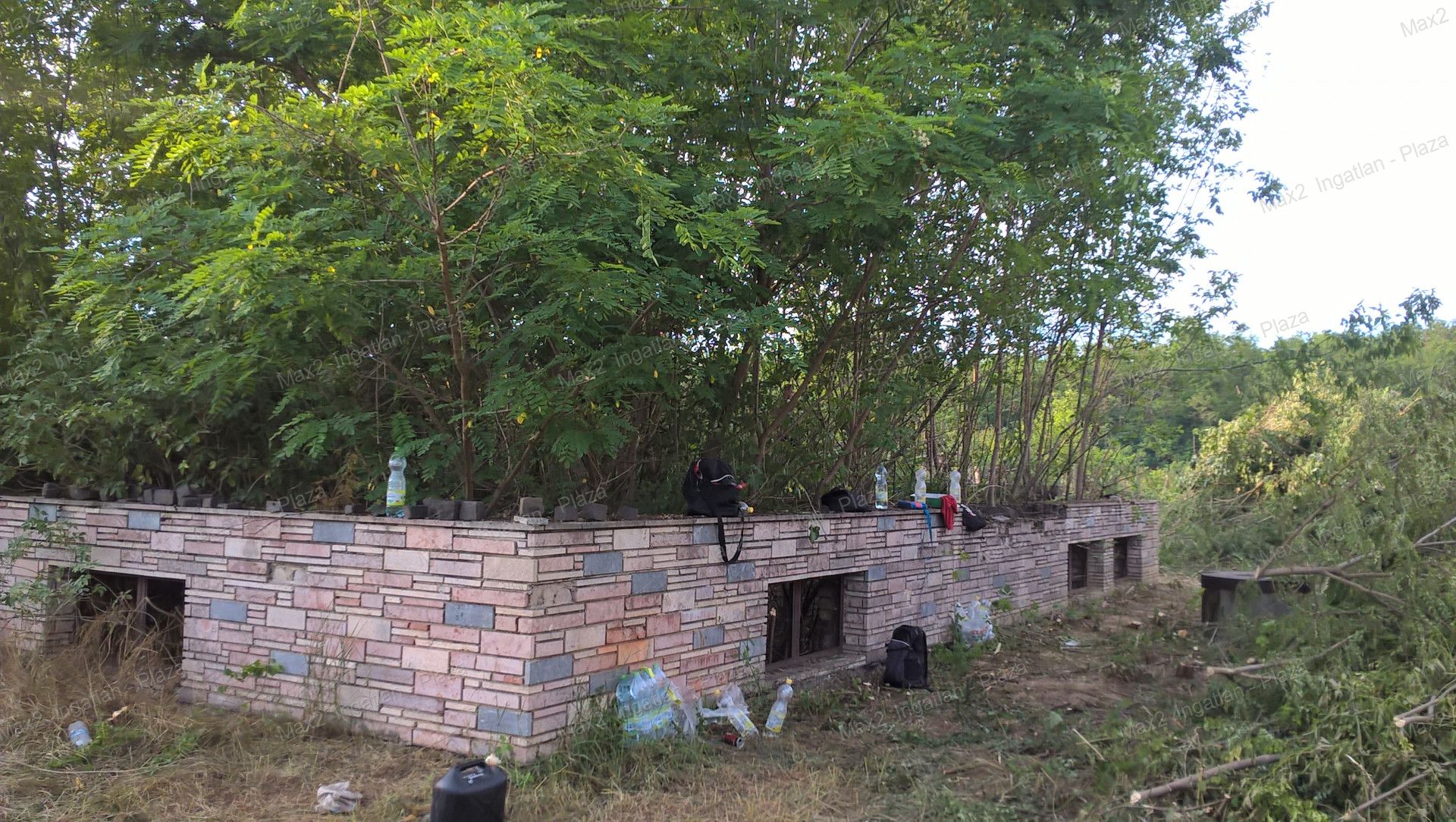 Csikvánd Eladó  Telek/földterület  Csikvánd Eladó  Telek/földterület Győr-Moson-Sopron megye 