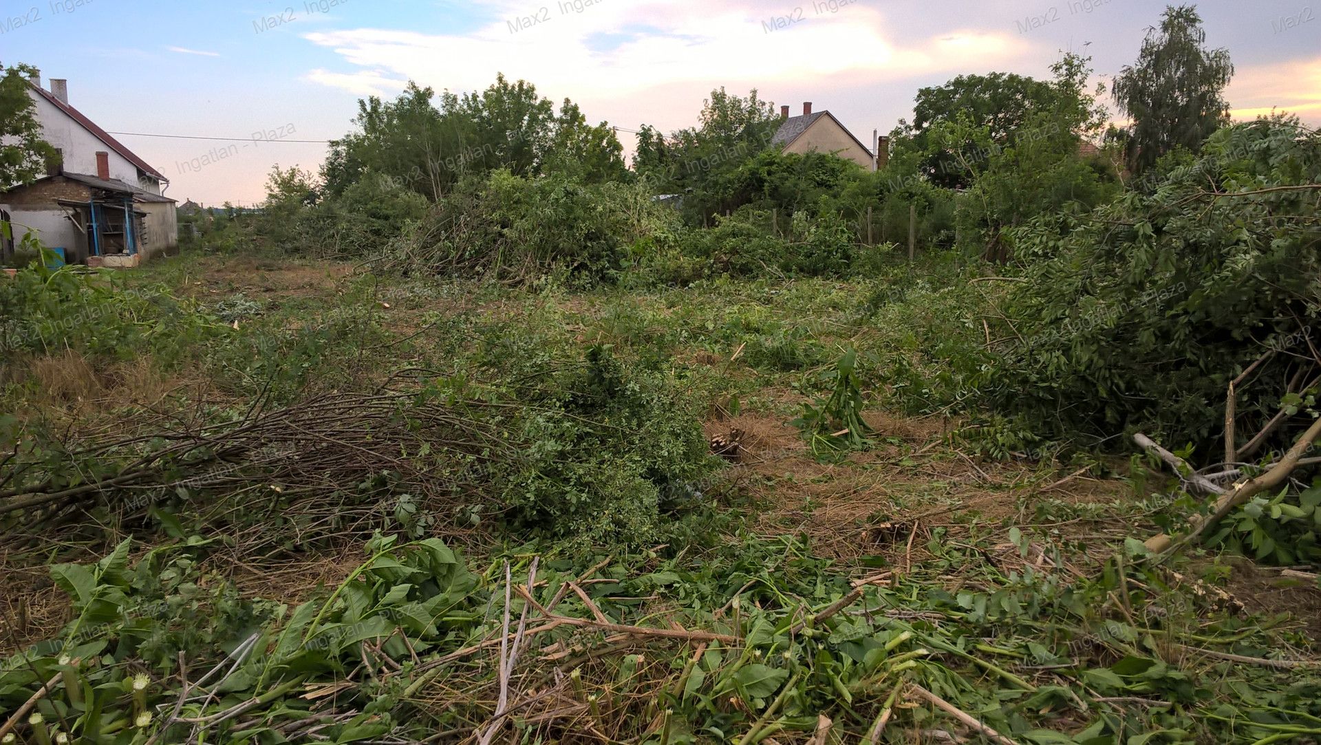 Csikvánd Eladó  Telek/földterület  Csikvánd Eladó  Telek/földterület Győr-Moson-Sopron megye 