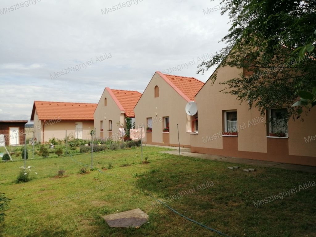 Zsira Eladó Családi ház