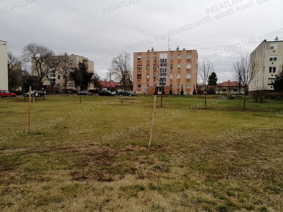 Mezőtúr Eladó  Telek/földterület  Mezőtúr Eladó  Telek/földterület Jász-Nagykun-Szolnok megye 