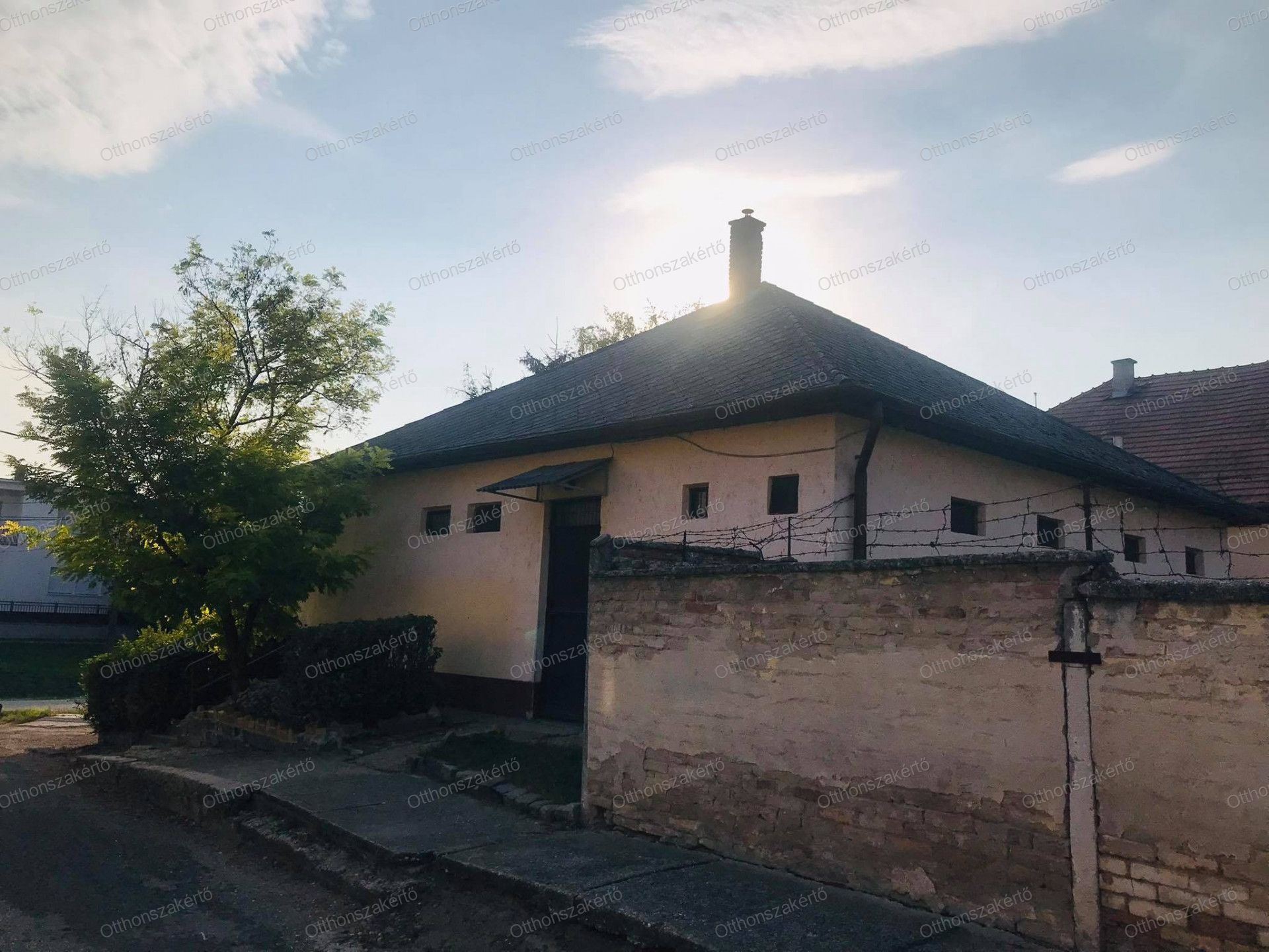 Domony Eladó  Családi ház  Domony Eladó  Családi ház Pest megye 