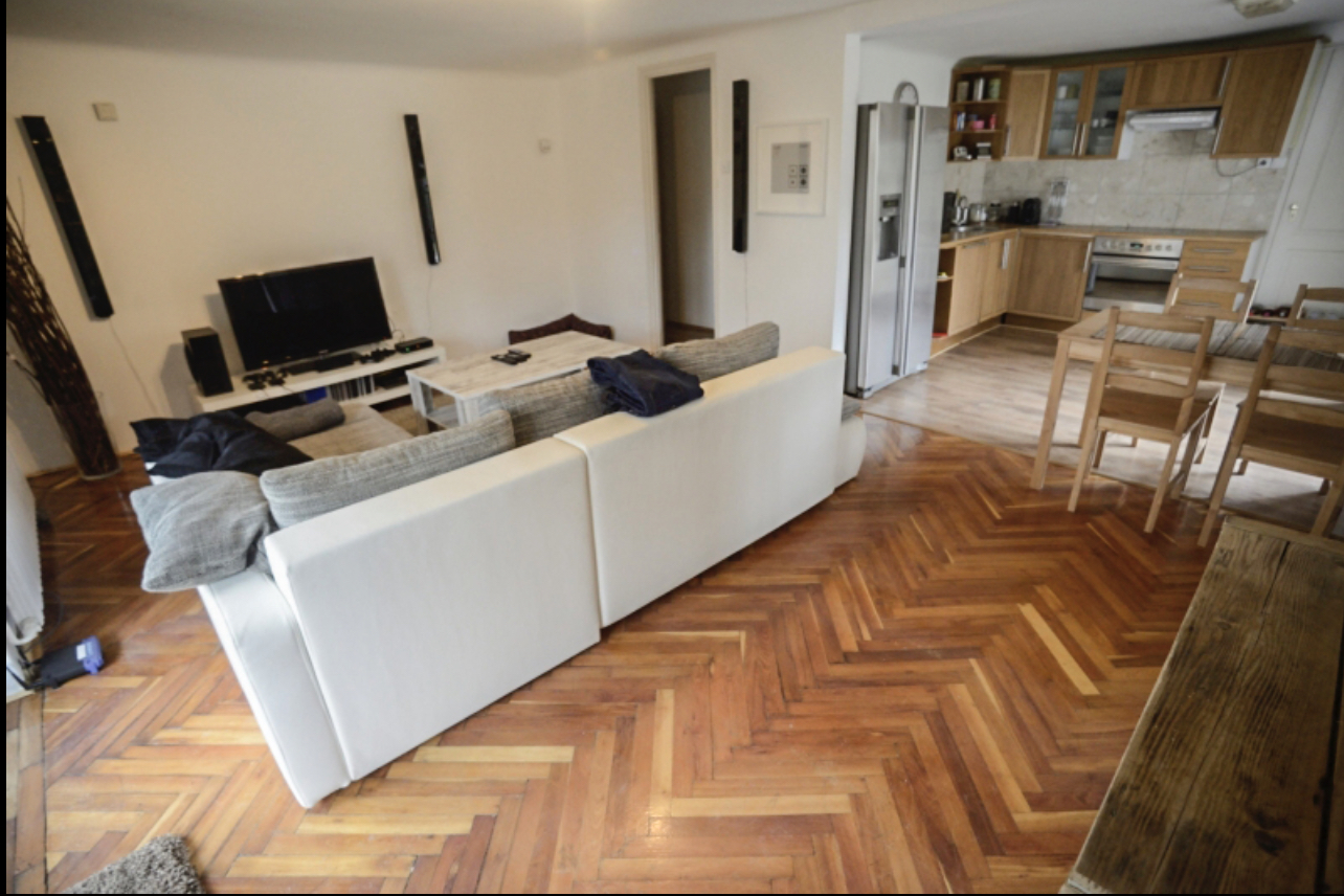 Budapest Eladó  Családi ház  Budapest Eladó  Családi ház  