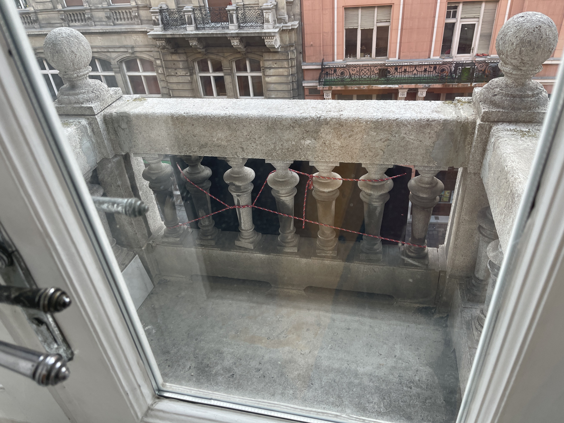 Budapest Eladó  Családi ház  Budapest Eladó  Családi ház  