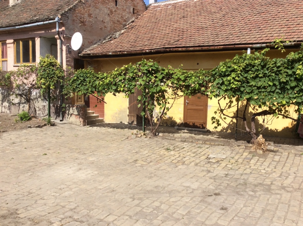 Kecskemét Eladó  Családi ház  Kecskemét Eladó  Családi ház Bács-Kiskun megye 