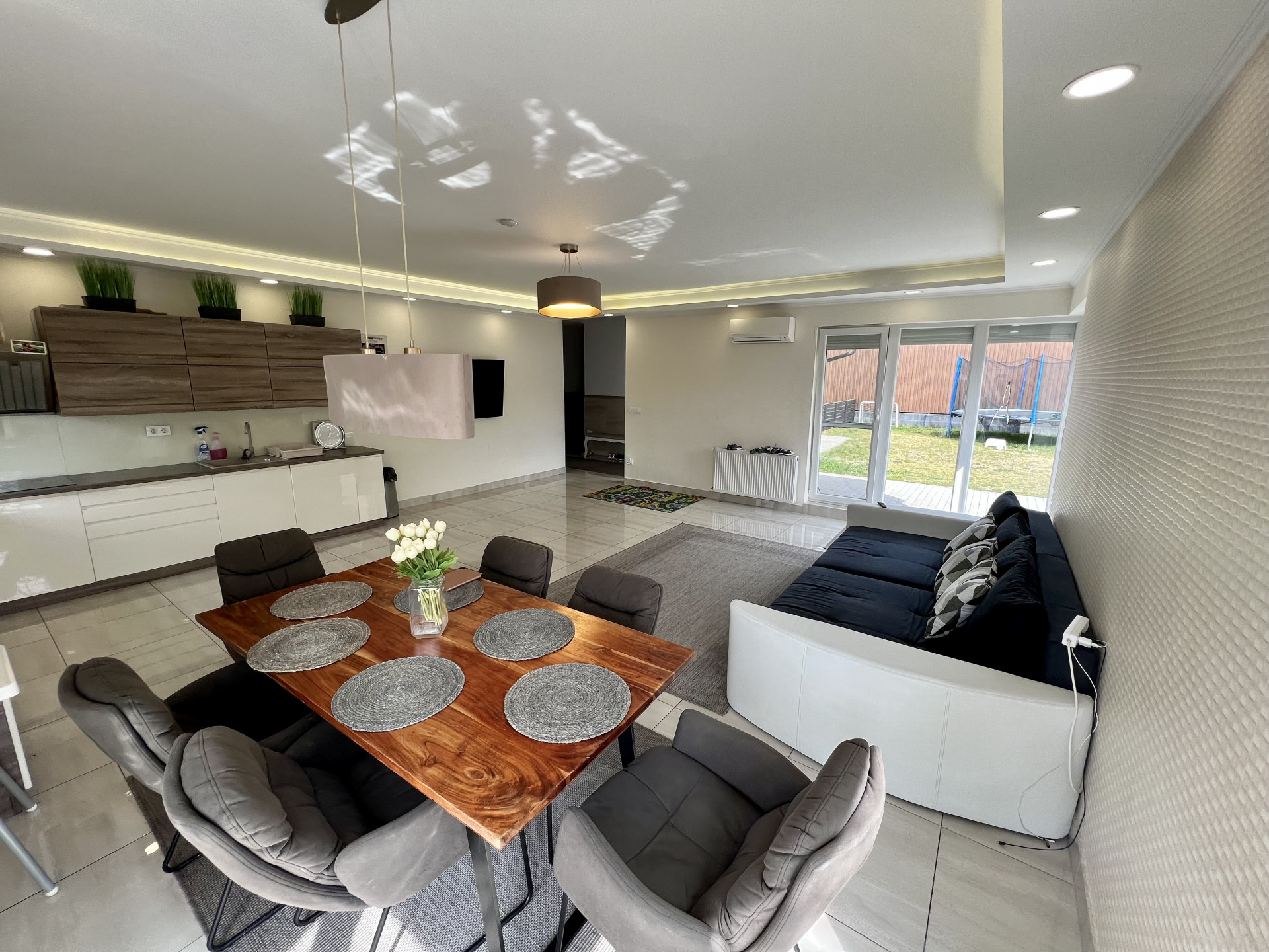 Budapest Eladó  Családi ház  Budapest Eladó  Családi ház  