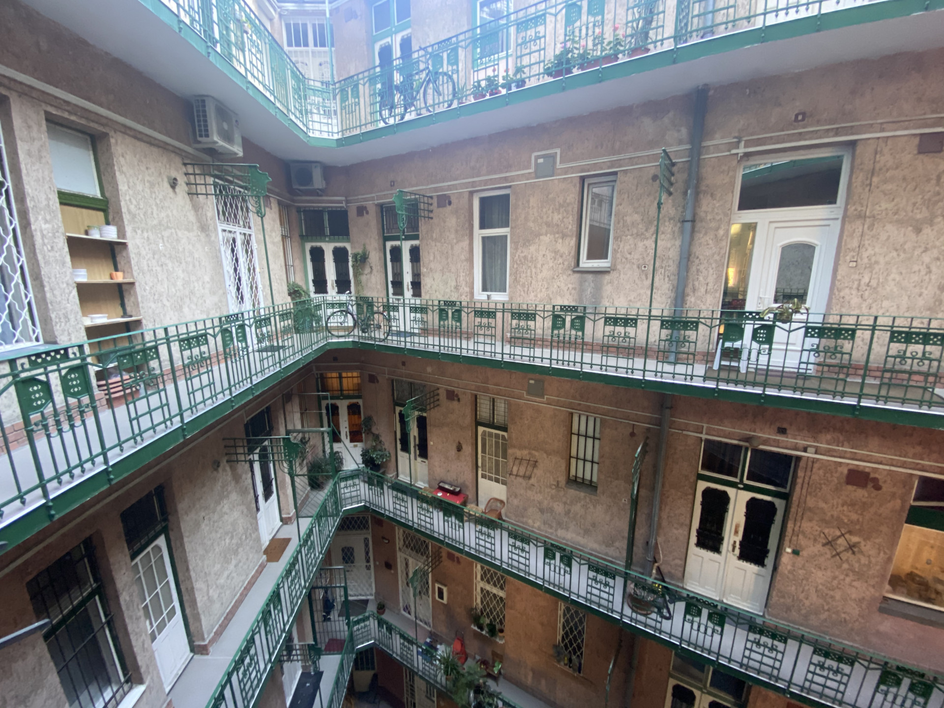 Budapest Eladó  Lakás  Budapest Eladó  Lakás  