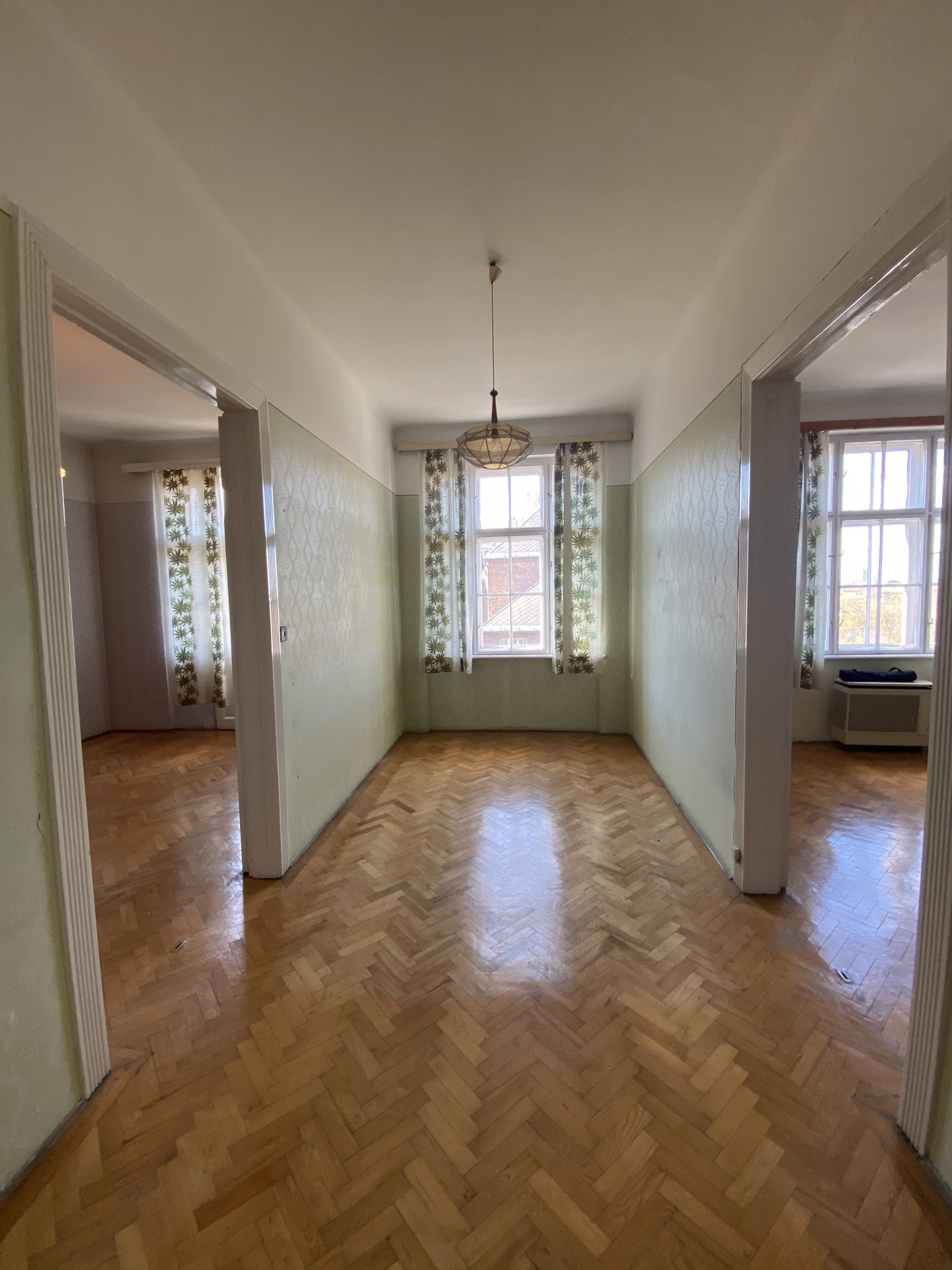 Budapest Eladó  Lakás  Budapest Eladó  Lakás  