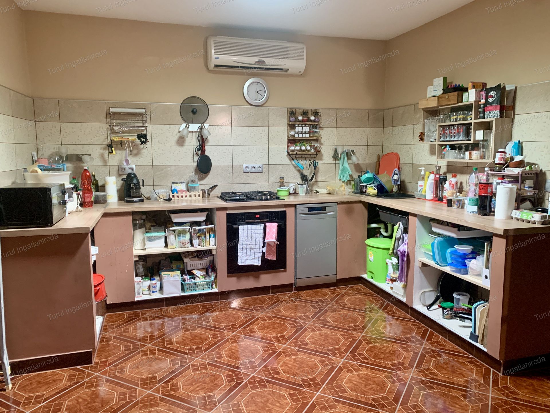 Neszmély Eladó  Telek/földterület  Neszmély Eladó  Telek/földterület Komárom-Esztergom megye 