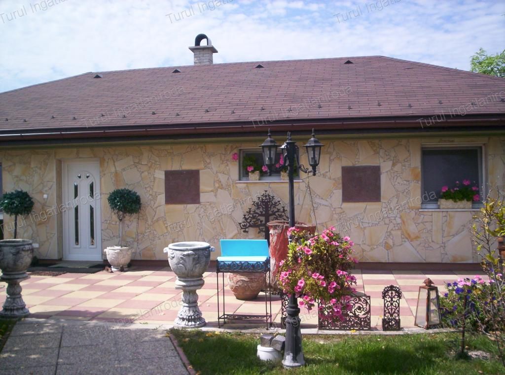 Komárom Eladó  Családi ház  Komárom Eladó  Családi ház Komárom-Esztergom megye 