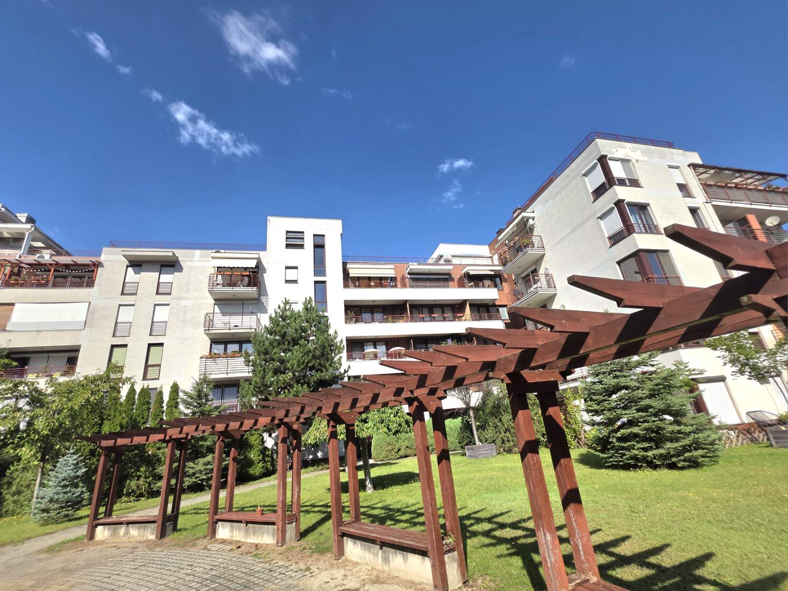 Budapest Eladó  Lakás  Budapest Eladó  Lakás  