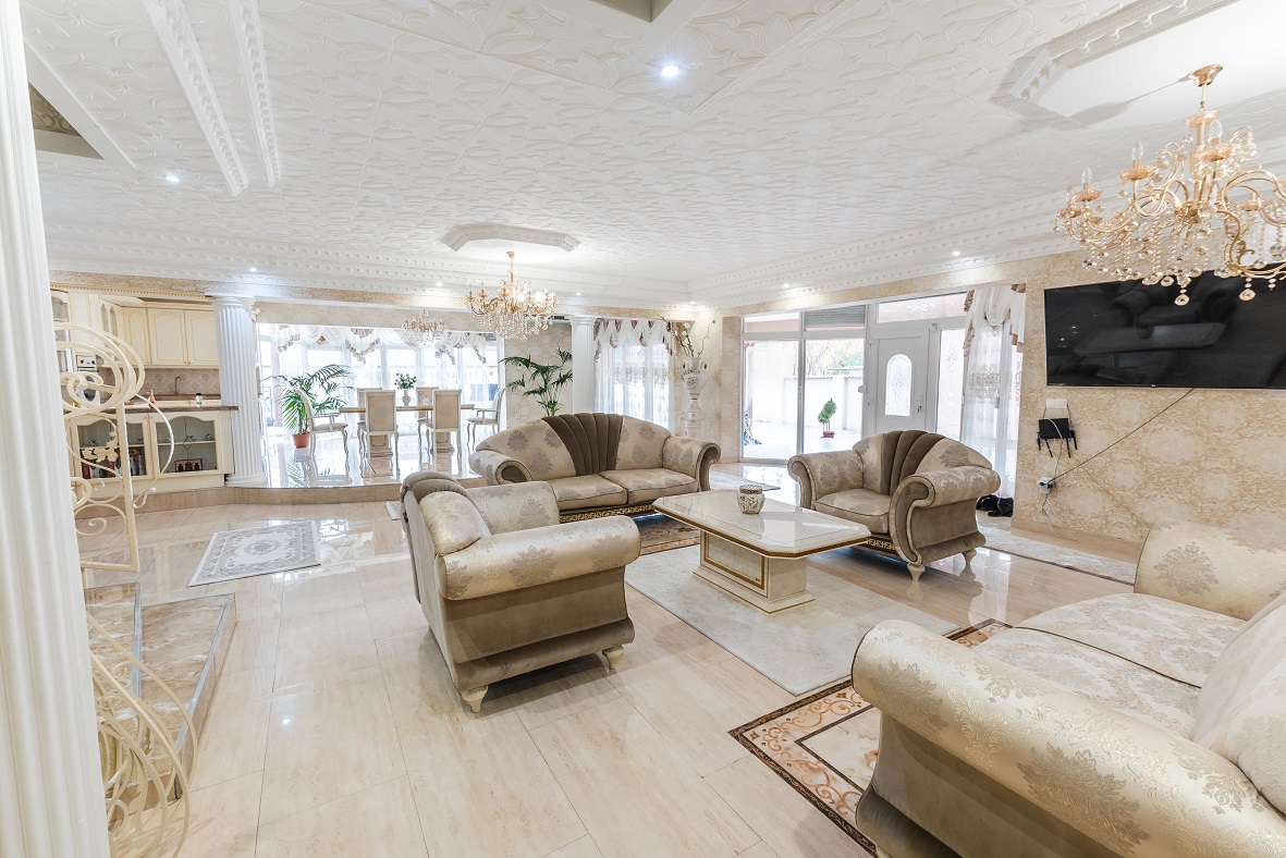 Szolnok Eladó  Családi ház  Szolnok Eladó  Családi ház Jász-Nagykun-Szolnok megye 