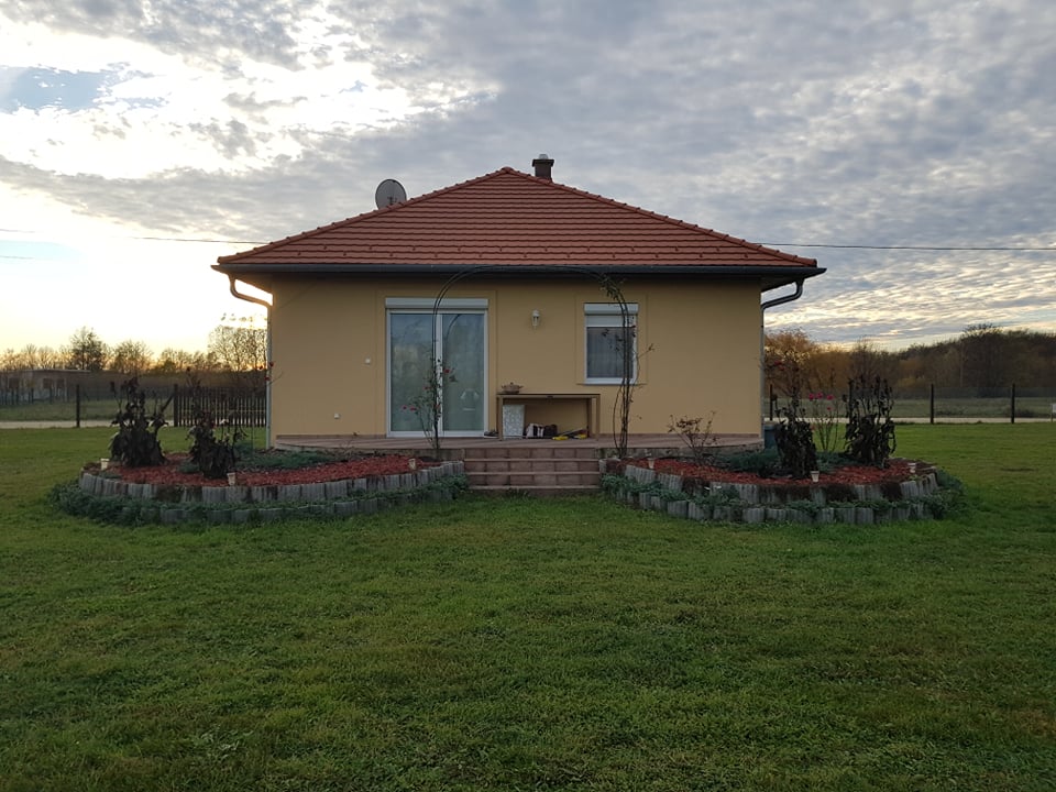 Hövej Eladó  Családi ház  Hövej Eladó  Családi ház Győr-Moson-Sopron megye 