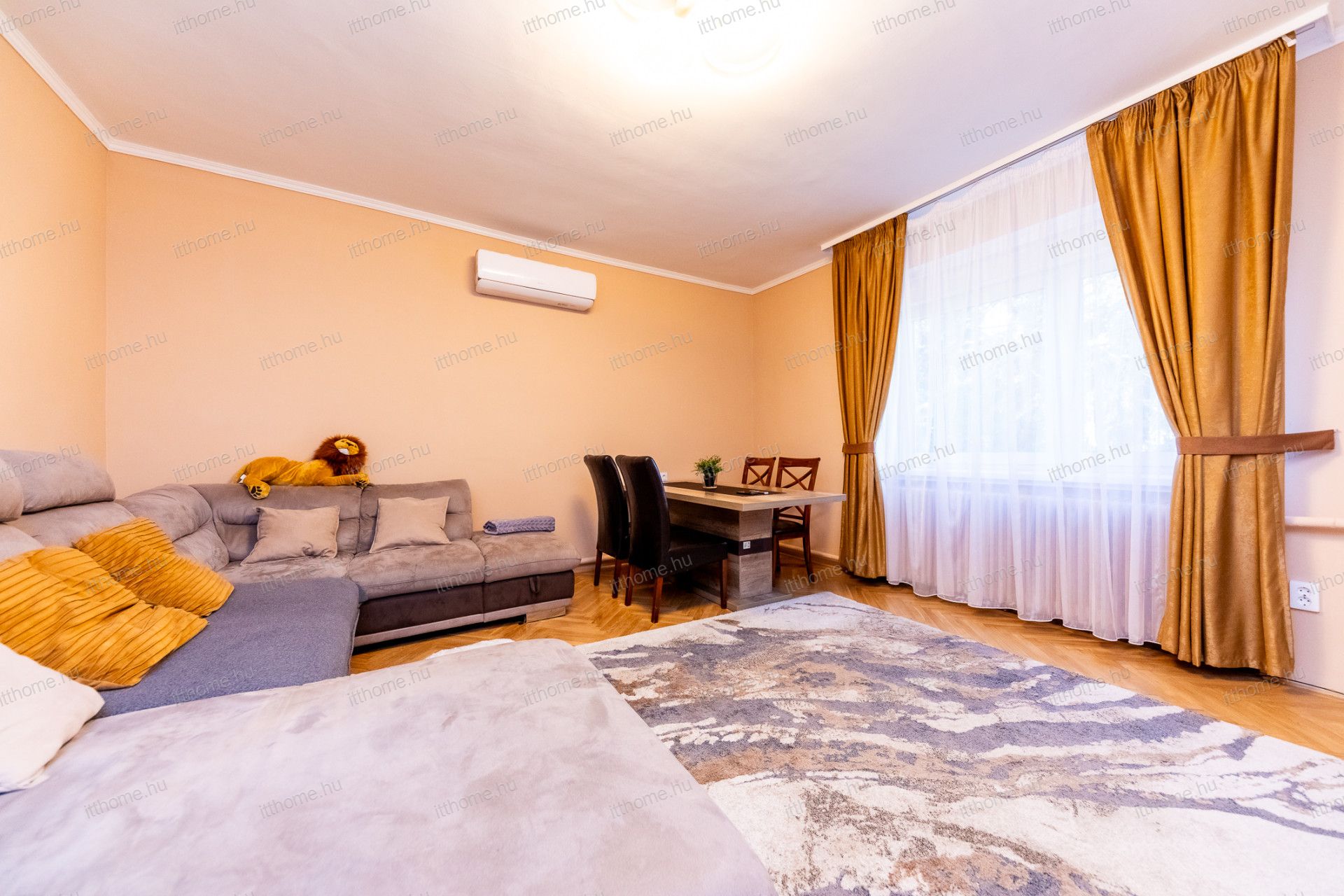 Budapest Eladó  Családi ház  Budapest Eladó  Családi ház  