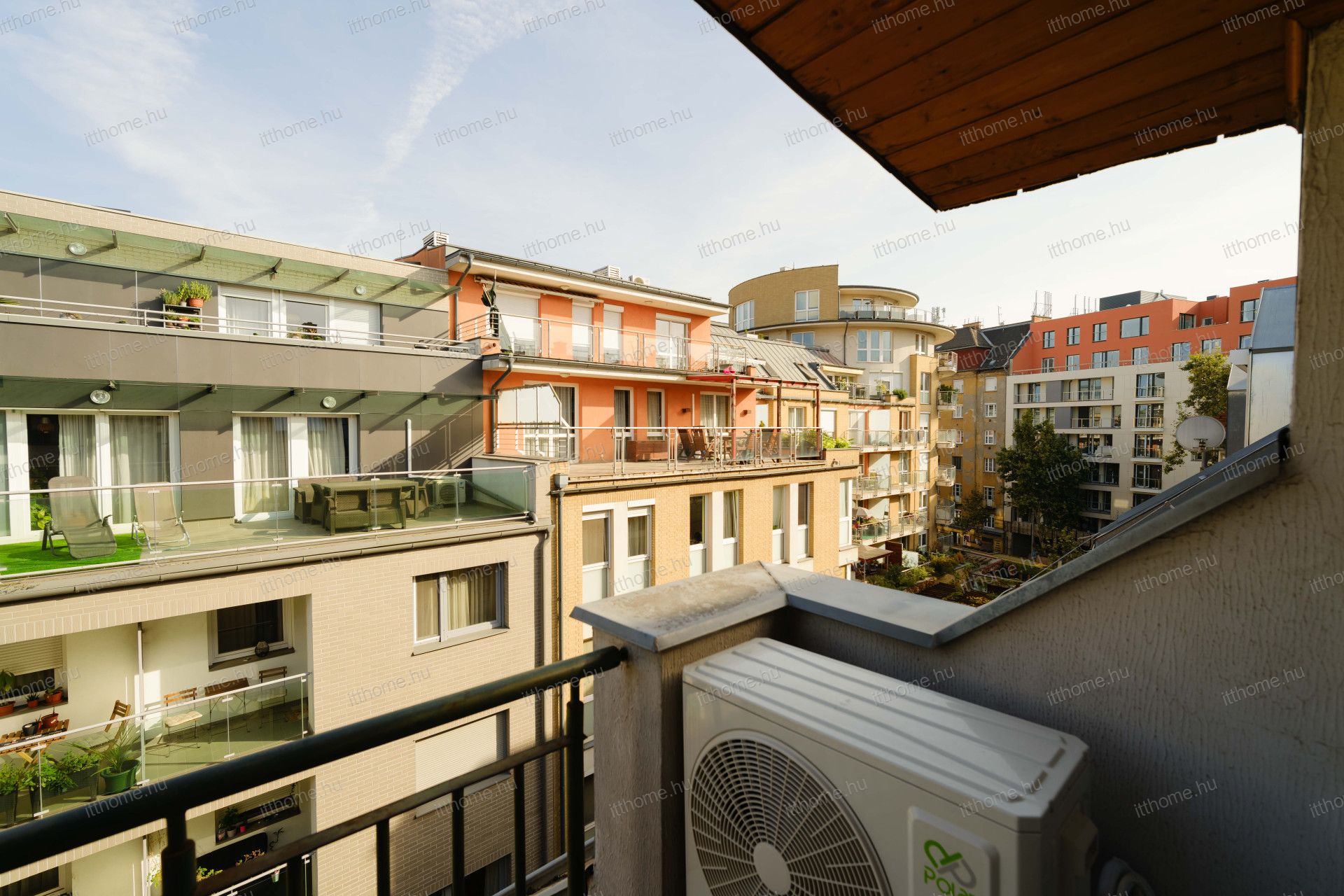 Budapest Eladó  Családi ház  Budapest Eladó  Családi ház  