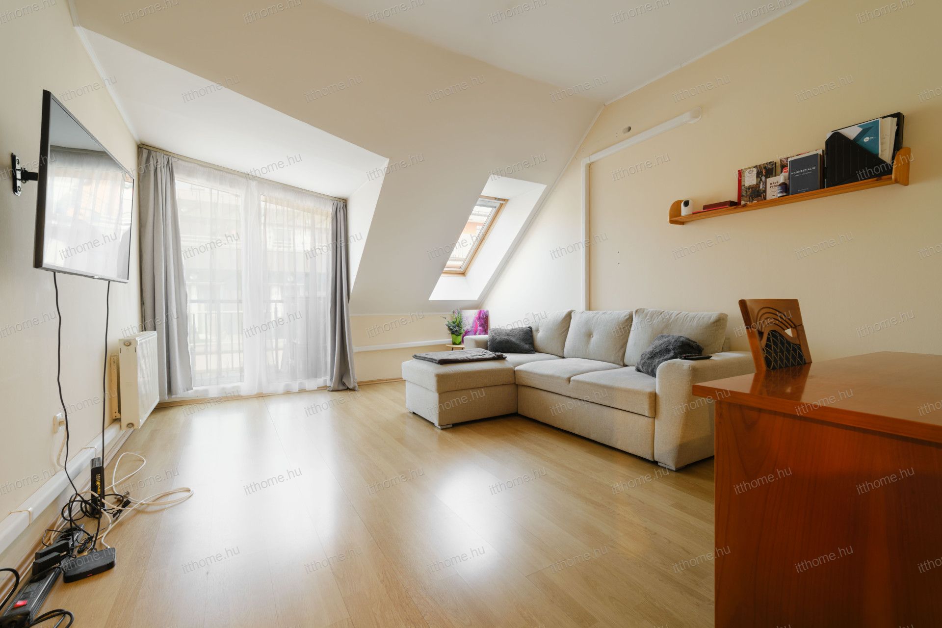 Budapest Eladó  Családi ház  Budapest Eladó  Családi ház  