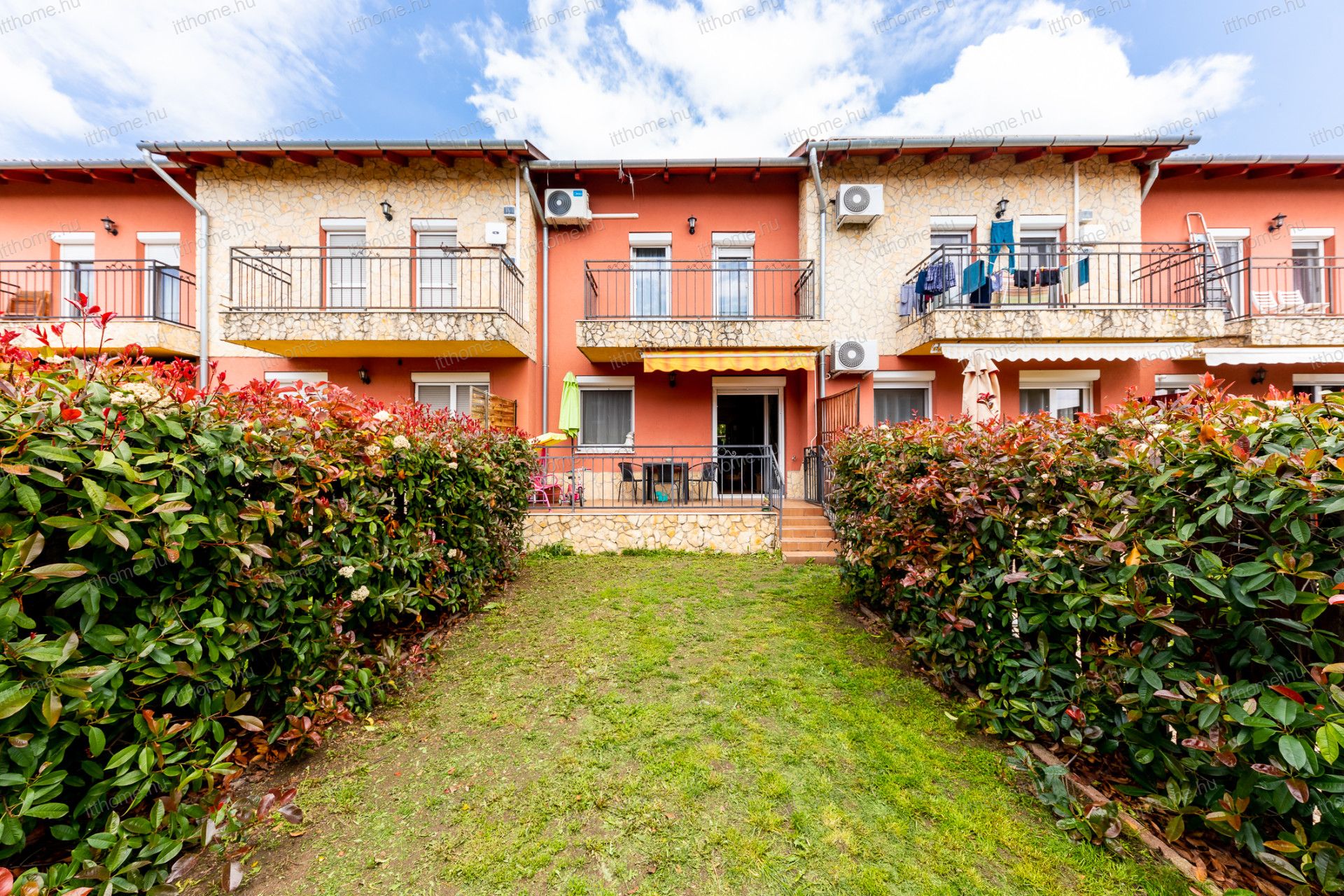 Budapest Eladó  Családi ház  Budapest Eladó  Családi ház  