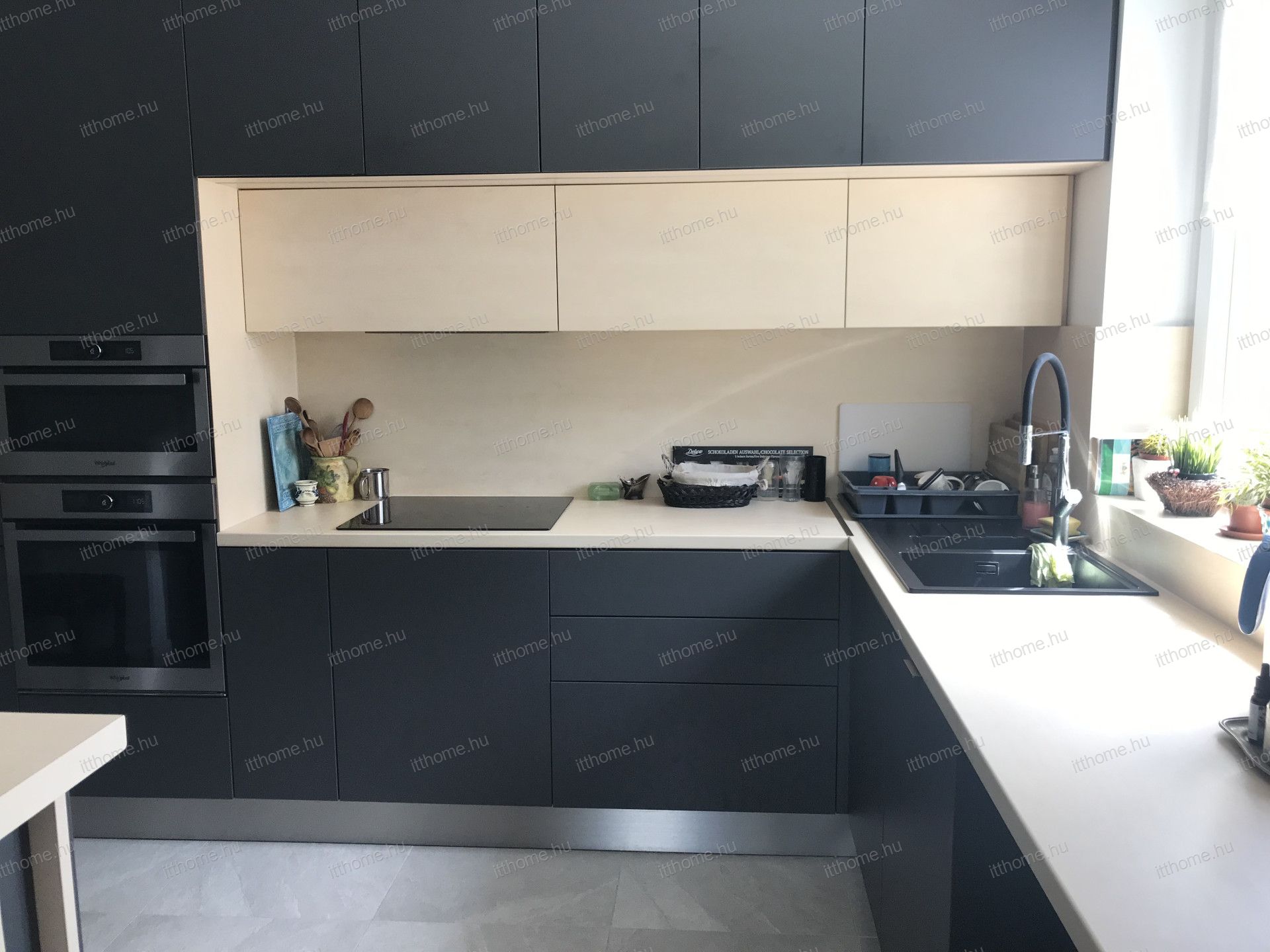 Budapest Eladó  Családi ház  Budapest Eladó  Családi ház  